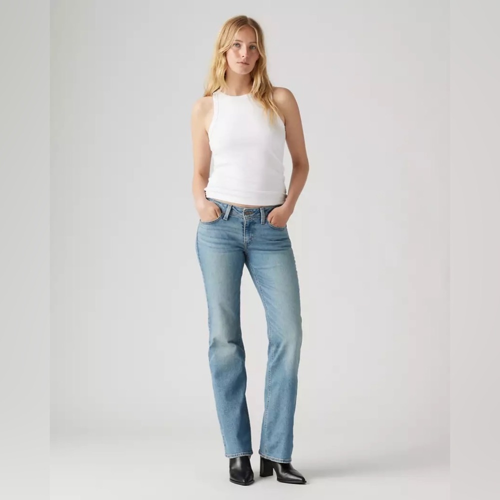 NWT Levi’s Superlow Bootcut Light Wash Jeans size 24